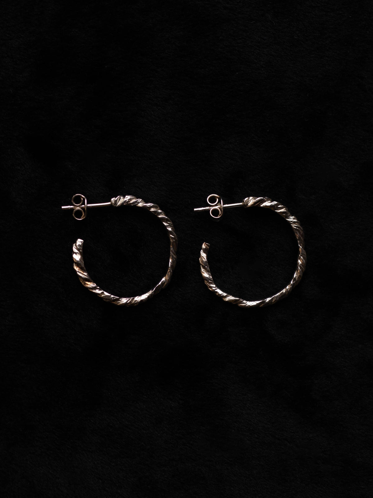 Gi round earrings