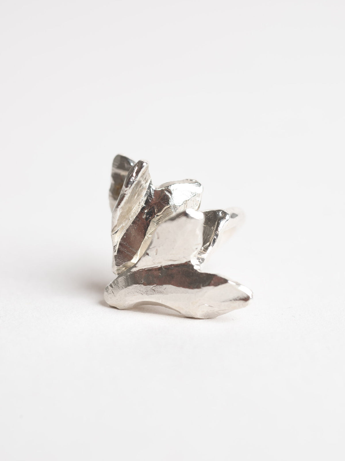 Květina ear cuff